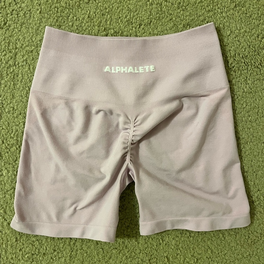 Alphalete Amplify Short in Bloom NWOT